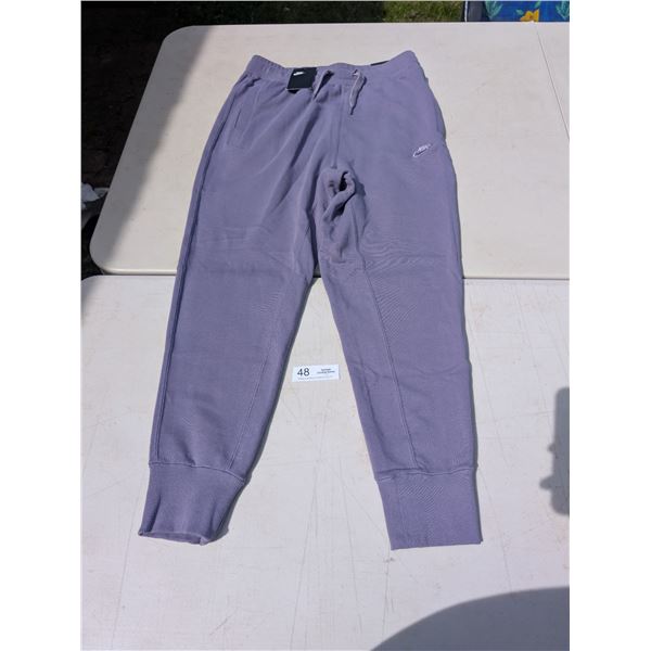 Nike Sportswear French Terry Pants Daybreak/Violet Haze Size M