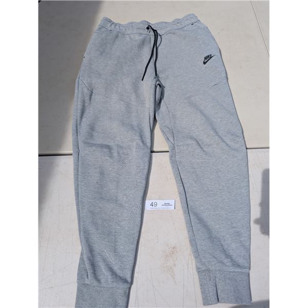 Nike Sportswear Tech Fleece Joggers Heather gray Size M