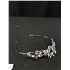 Image 4 : Vintage Crown Wedding Jewelry