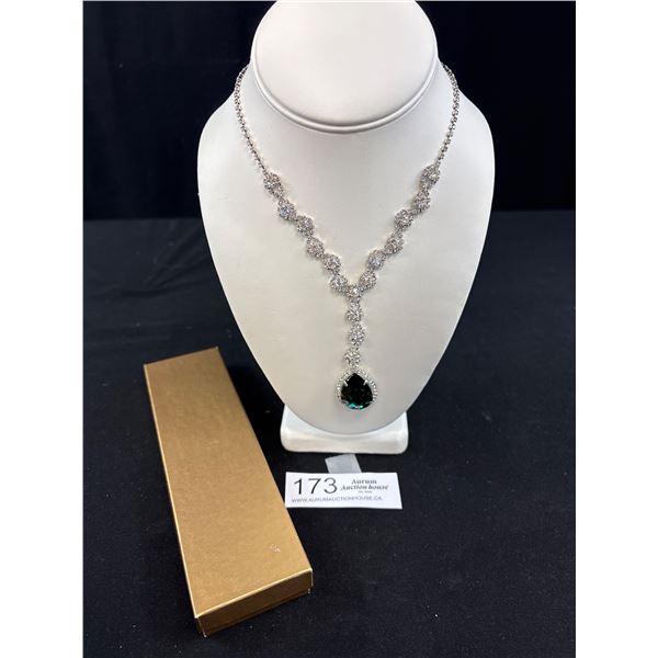 Vintage Emerald Crystal Necklace Stunning