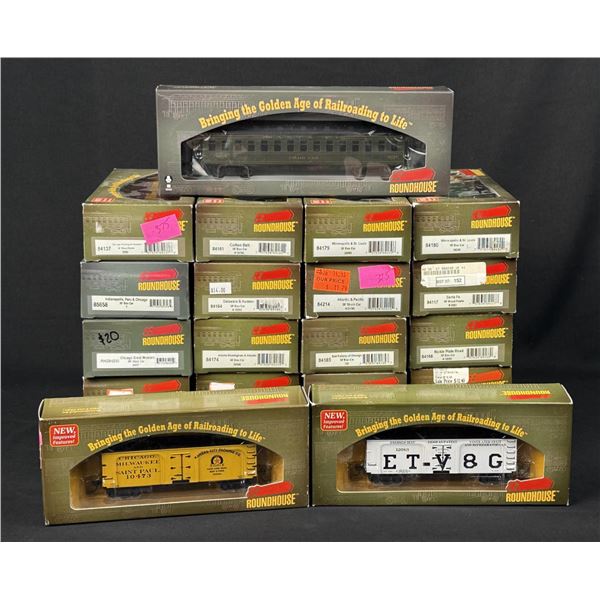Collection of Roundhouse Reefer Boxcars
