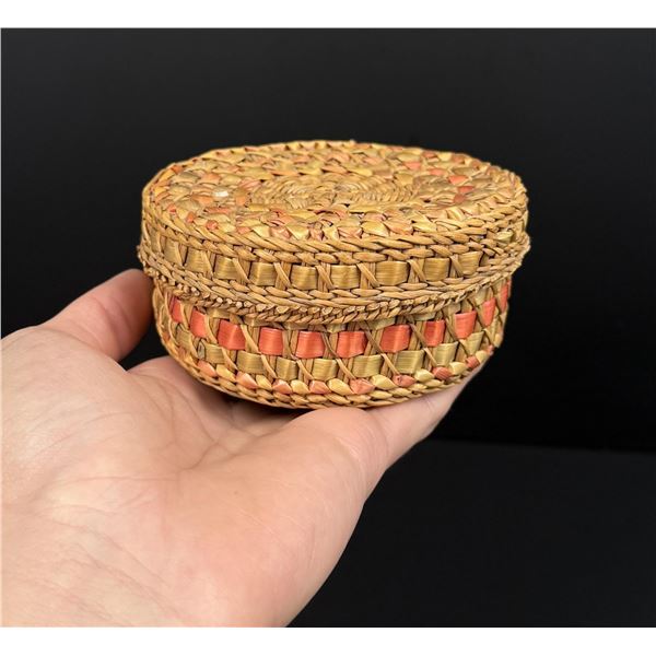 Chehalis Native American Indian Lidded Basket