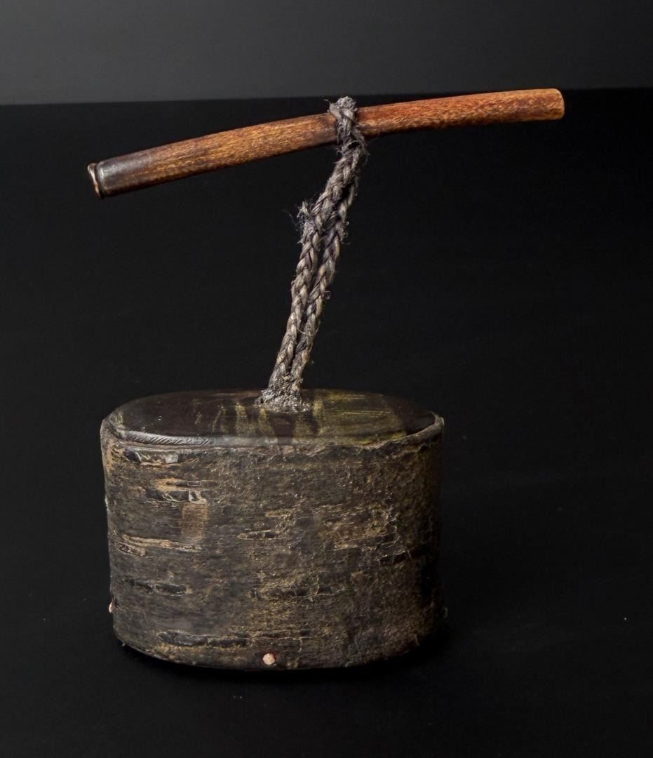 Chukchi Inuit Eskimo Birch Bark Snuff Box
