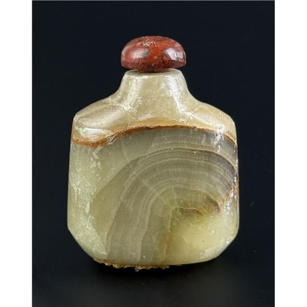 Chinese Banded Onyx Snuff Bottle