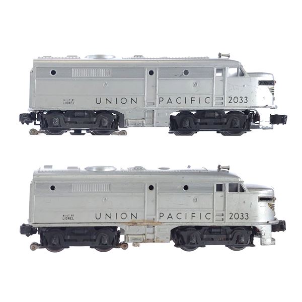 (2) Lionel Alco 2033 Diesel Locomotives