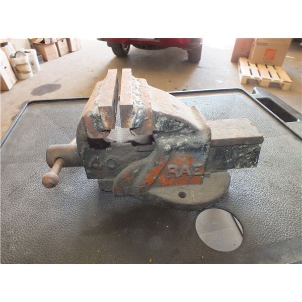 4 1/2" Bench Vise