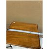 Image 4 : Wooden Table 16 1/2in X 14in X 19in