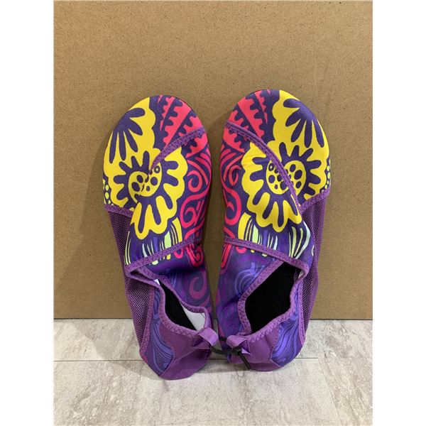 Women's Water Shoes Floral Design - Size 45-46