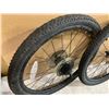 Image 6 : Lot of 2 Bicycle Tires & Rims