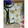 Image 7 : 4 Pack of Summer Outfits for Dogs - 2XL (SMALL DOG)