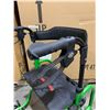 Image 12 : HandiLite Xpress Foldable Walker - Model: 934