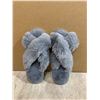 Image 1 : Women's Medium Open Toe Fluffy Memory Foam Slippers