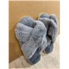 Image 2 : Women's Medium Open Toe Fluffy Memory Foam Slippers