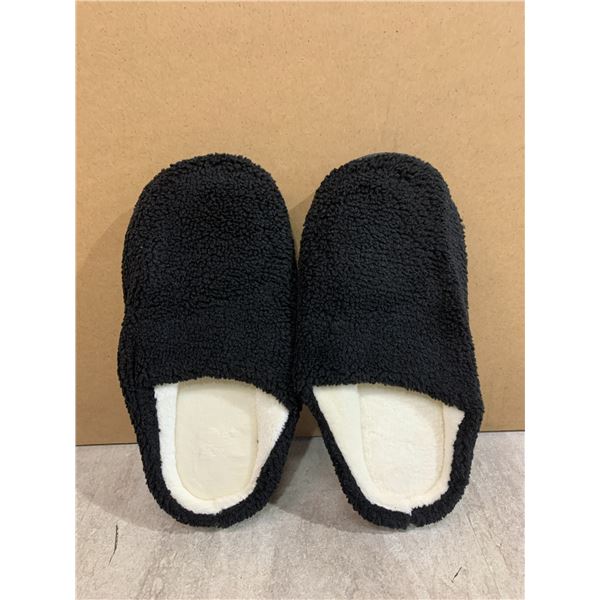 Women's Slip-On Fuzzy Slippers Black & White