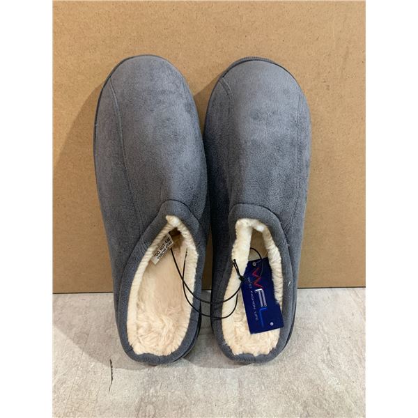 Mens Grey Slippers Size 6 -7