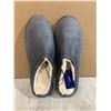 Image 1 : Mens Grey Slippers Size 6 -7