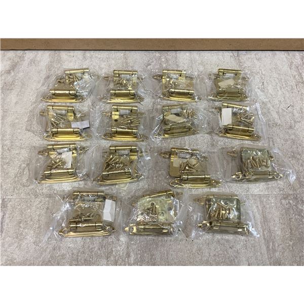 15 Pack of 2 Cabinet Hinges 1 1/2in Brass Colour 30 in Total