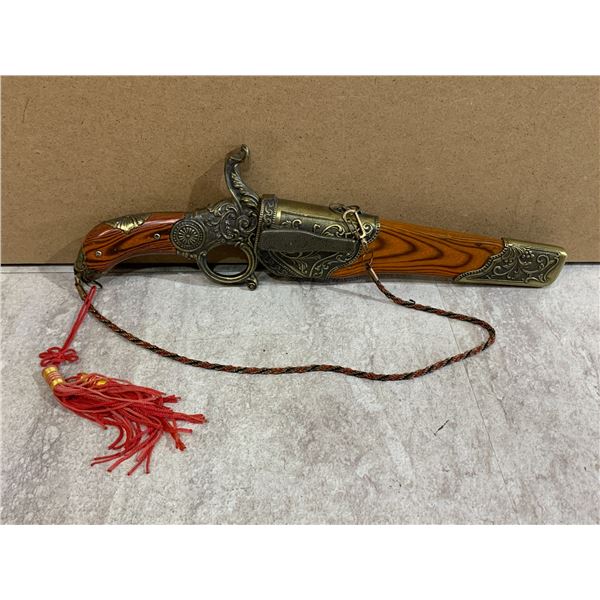 Vintage Dorado Knife Shaped As A Gun w/ Holster & Clip