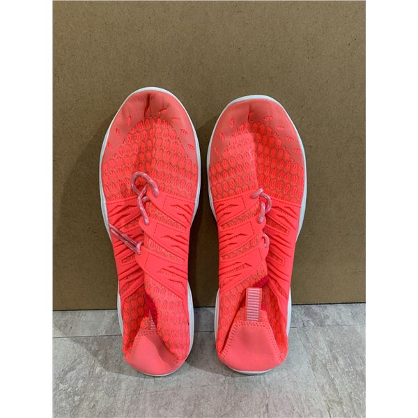 Pink & White Water Shoes - Size 41