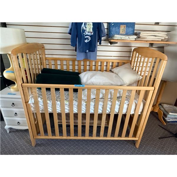 New Light Wooden Baby Crib & Accessories - includes Wool Crib Duvet/Pillows & Bedding