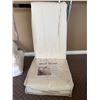 Image 1 : New Group of 2 Natural Wool Duvets - Display Models, Queen Size