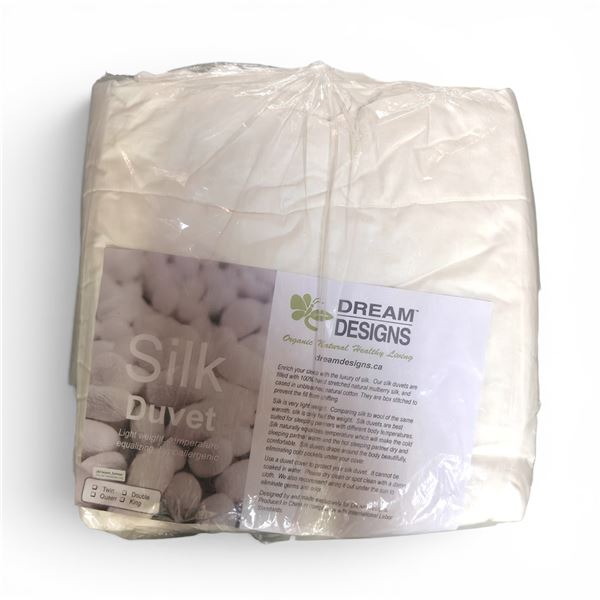 5-Pcs New 100% Silk Duvets - All Season King - R.V. $2994 ($599 Each)