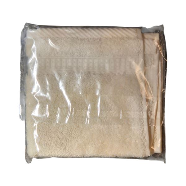 Group of New Bath Mat, Ivory, Size 50x76 cm - R.V. $59.99/pcs
