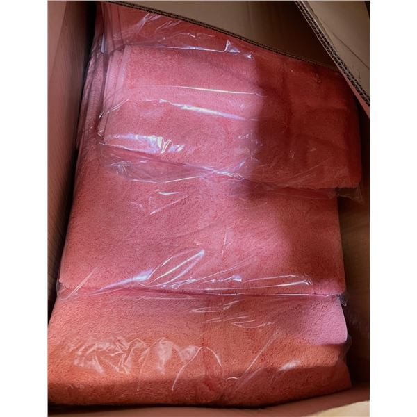 Box of New Organic 100% Cotton Bath Towel, Coral, Size 70x132 cm (Approx. 22 Pcs) - R.V. $89.99/pcs