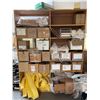Image 1 : Organic Kapok and Bedding Fabric Assortment