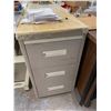Image 5 : 5-Pcs Office Lot: Wooden Shelf (Shelf H64"), Desk (W48" x 29"), Chair, 2 Filing Cabinets