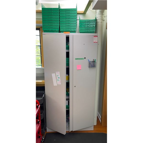 Cabinet w/Green Plastic Shelf Bins/Parts Trays