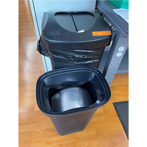 Group of 2 Trash Can