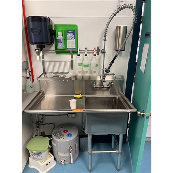Commercial Stainless Steel Single Basin Sink with Drainboard