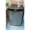 Image 2 : Danby Designer Compact Refrigerator