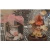 Image 9 : Decorative Glass, Porcelain, and Miscellaneous Items