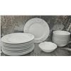 Image 1 : Porcelain Dinnerware Set with Floral Pattern, 28 Pieces