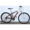Image 1 : TREK 4300 ALPHA ALUMINUM FRAME WOMENS MOUNTAIN