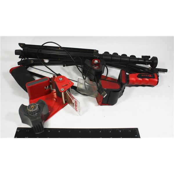 2 TAPE GUNS AND LIGHTS