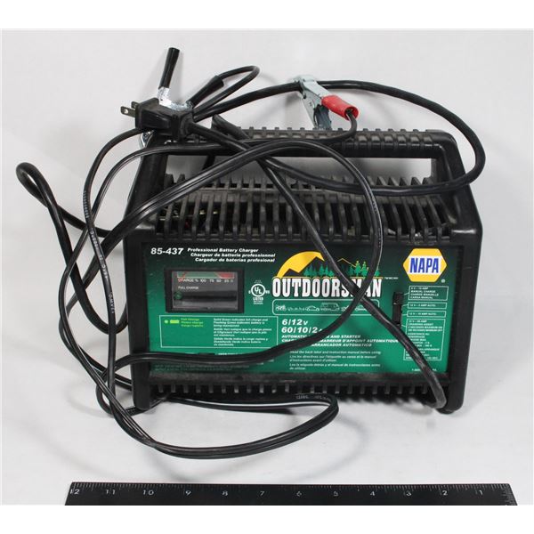 NAPA OUTDOORSMAN (PART NO. 85-437) BATTERY CHARGER
