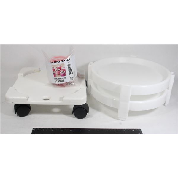 LAZY SUSAN AND SMALL CUPS