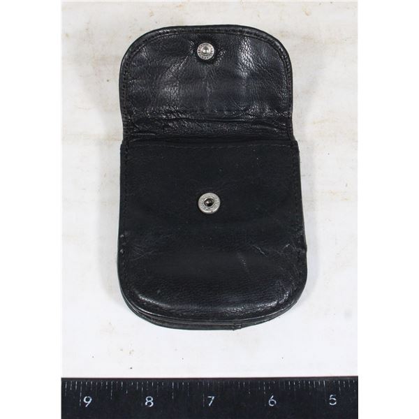 WALLET WITH BUTTONS AND POUCH