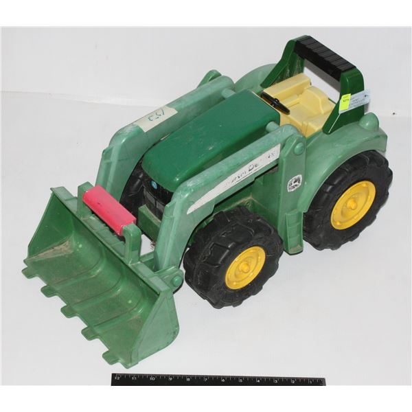 JOHN DEER TRACTOR PLASTIC SANDBOX TOY PRE-OWNED