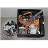 Image 1 : TOTE OF RANDOM ITEMS