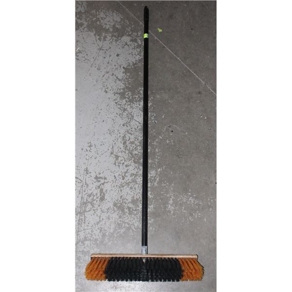 LARGE PUSH BROOM