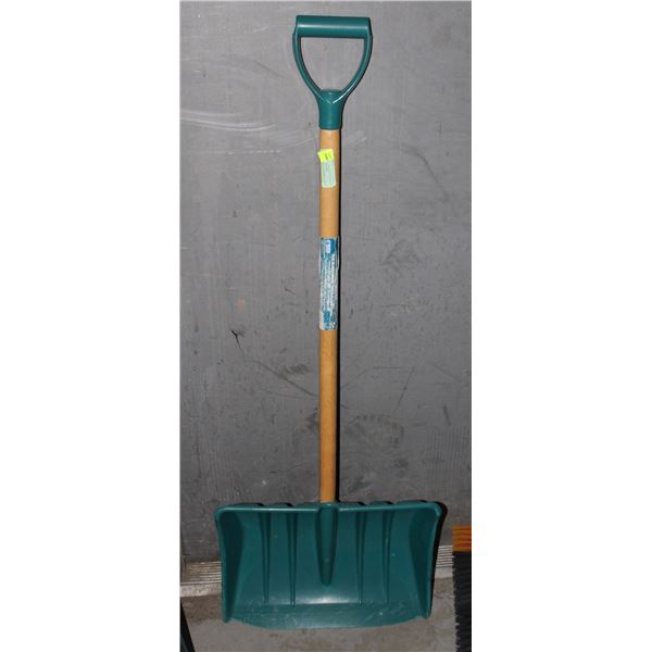 FLAT BLADE SHOVEL