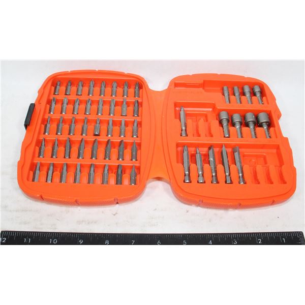 BLACK&DECKER BIT SET