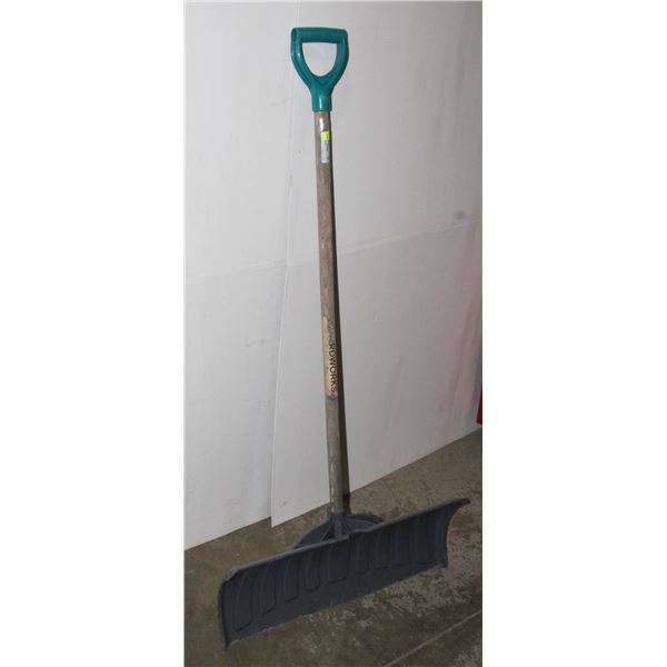SNOW SHOVEL