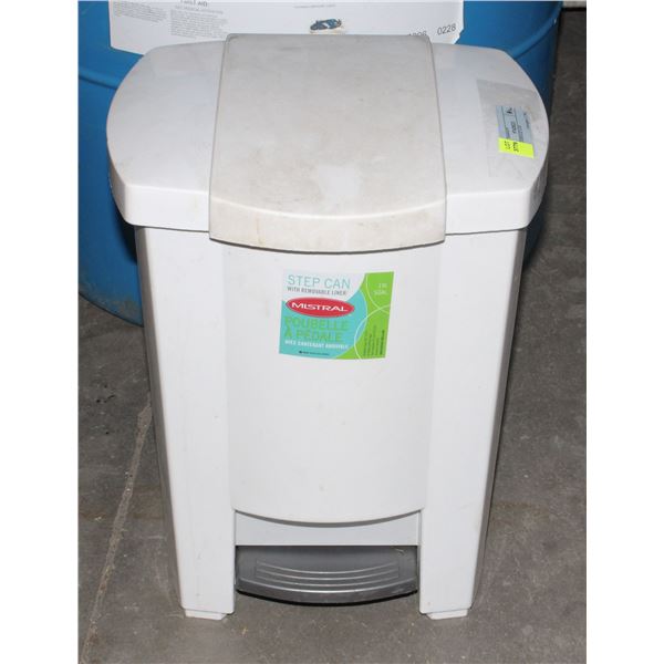 STEP GARBAGE CAN