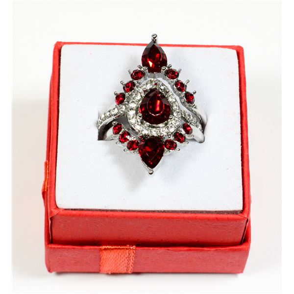 NEW 3 PCE SILVERTONE RHINESTONE STACKING RING SET
