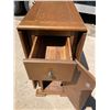 Image 20 : MID-CENTURY MODERN GATELEG DINING TABLE